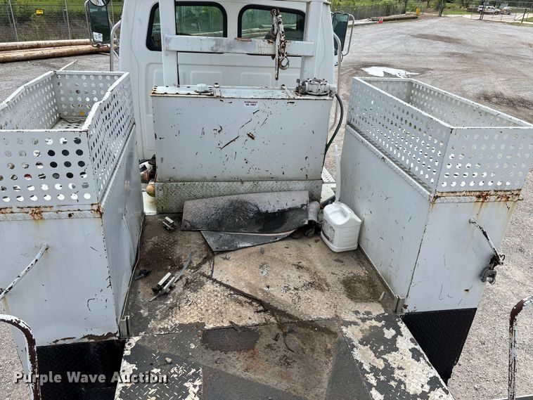 image for item FG0245 2004 Sterling L8500 Series bucket truck