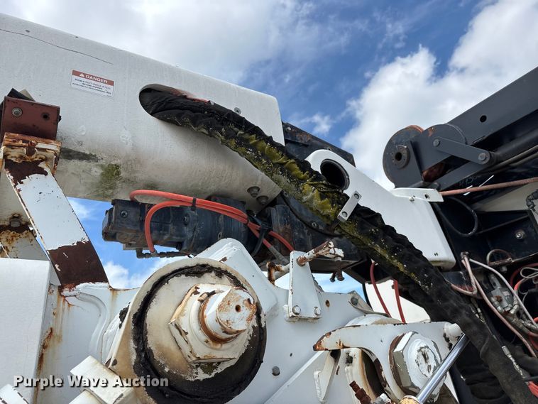 image for item FG0245 2004 Sterling L8500 Series bucket truck