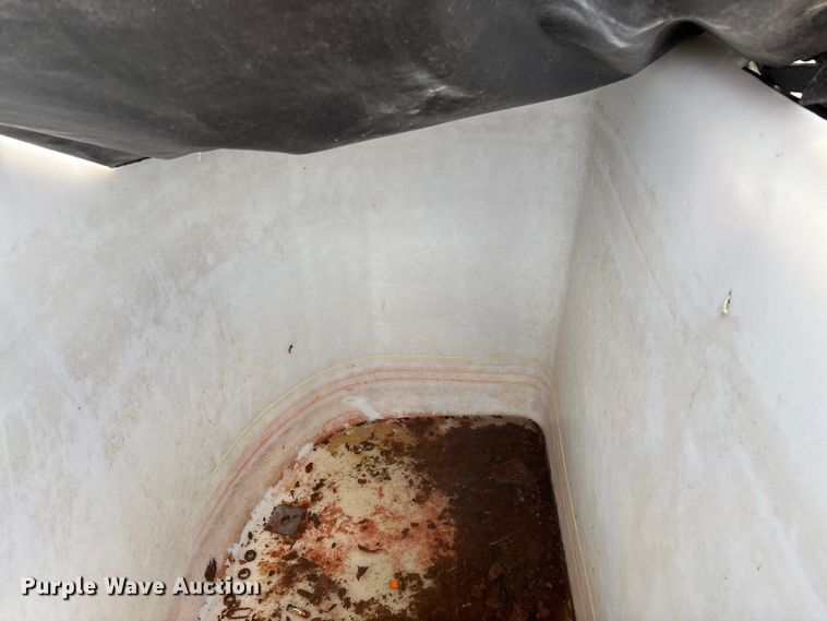 image for item FG0245 2004 Sterling L8500 Series bucket truck