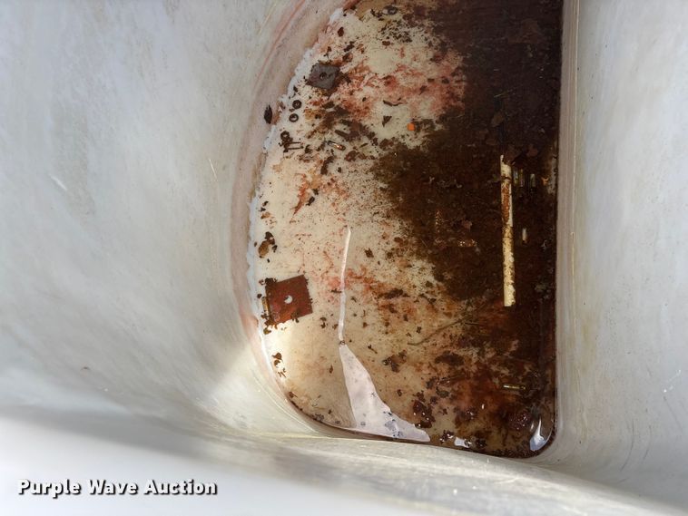 image for item FG0245 2004 Sterling L8500 Series bucket truck