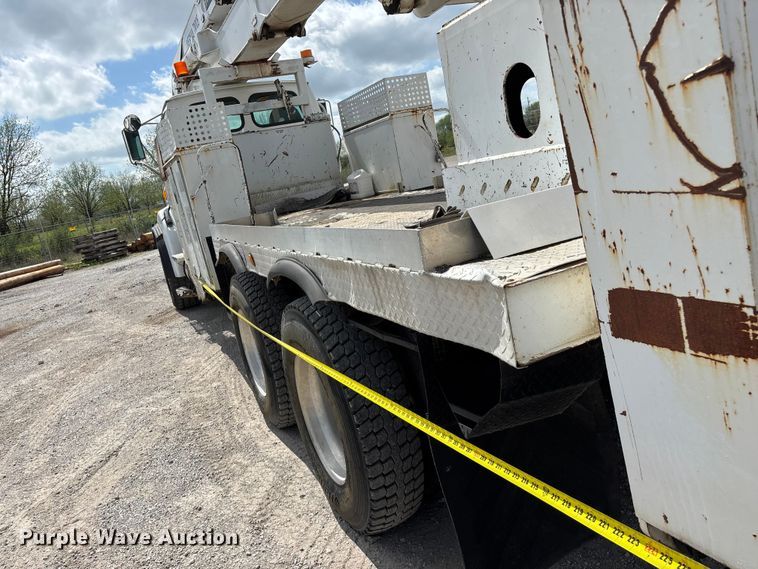 image for item FG0245 2004 Sterling L8500 Series bucket truck