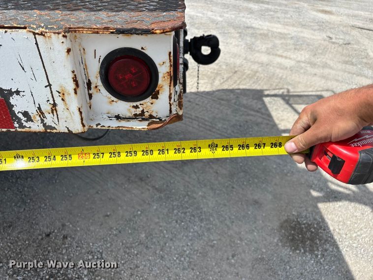 image for item FG0245 2004 Sterling L8500 Series bucket truck