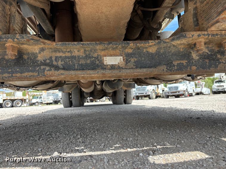 image for item FG0245 2004 Sterling L8500 Series bucket truck