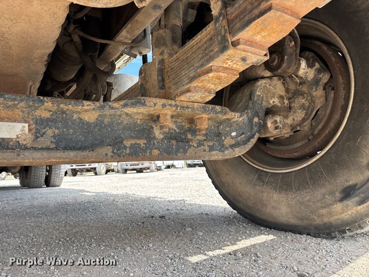 image for item FG0245 2004 Sterling L8500 Series bucket truck