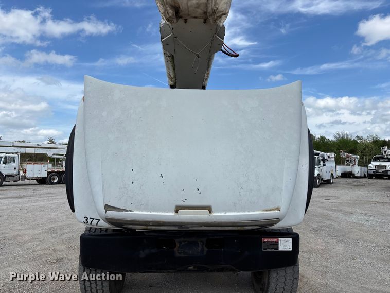 image for item FG0245 2004 Sterling L8500 Series bucket truck