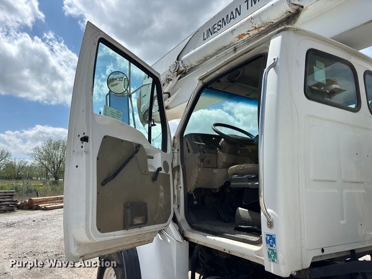 image for item FG0245 2004 Sterling L8500 Series bucket truck