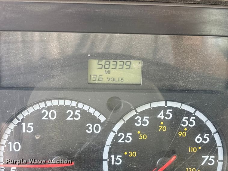 image for item FG0245 2004 Sterling L8500 Series bucket truck