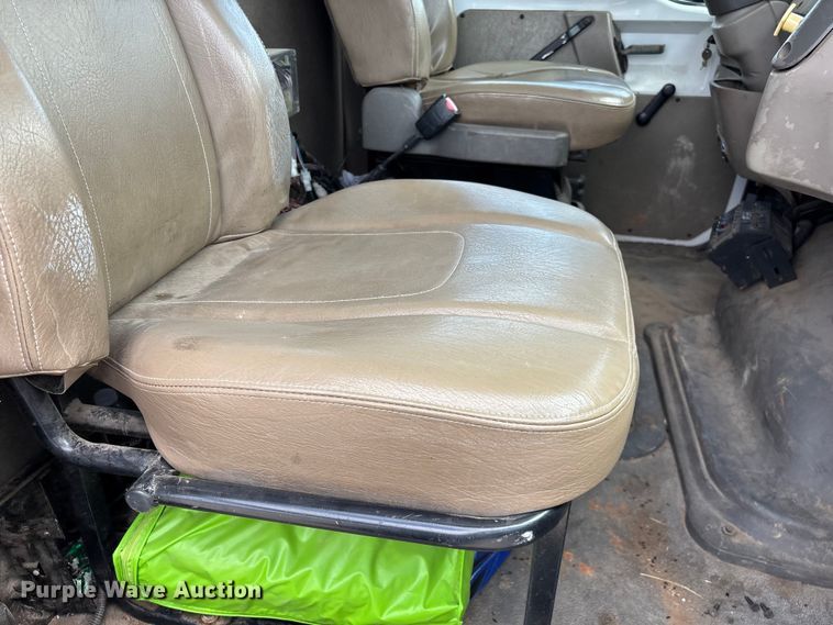 image for item FG0245 2004 Sterling L8500 Series bucket truck