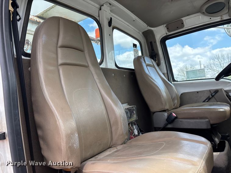 image for item FG0245 2004 Sterling L8500 Series bucket truck