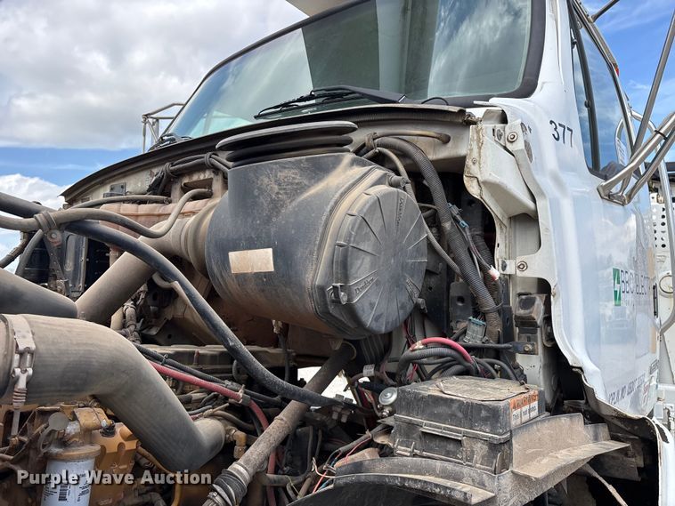 image for item FG0245 2004 Sterling L8500 Series bucket truck