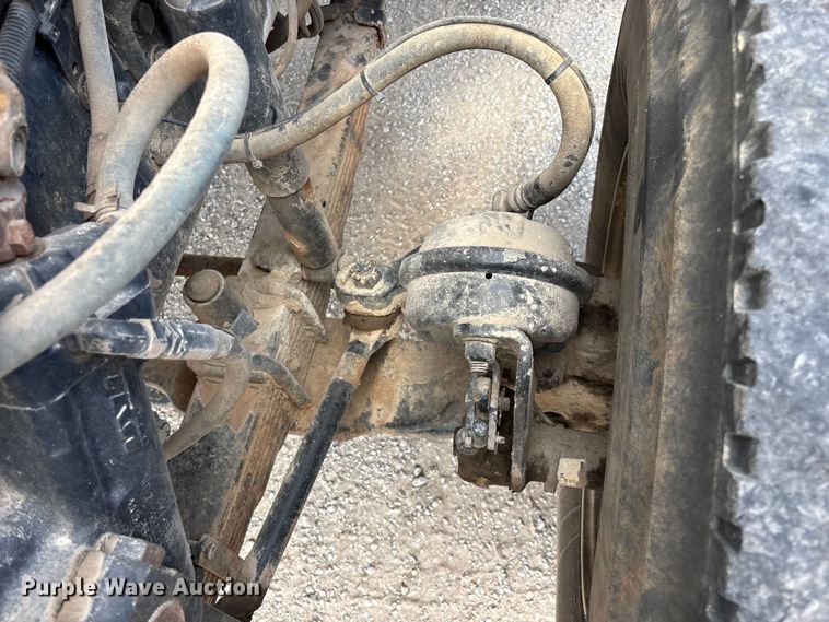 image for item FG0245 2004 Sterling L8500 Series bucket truck