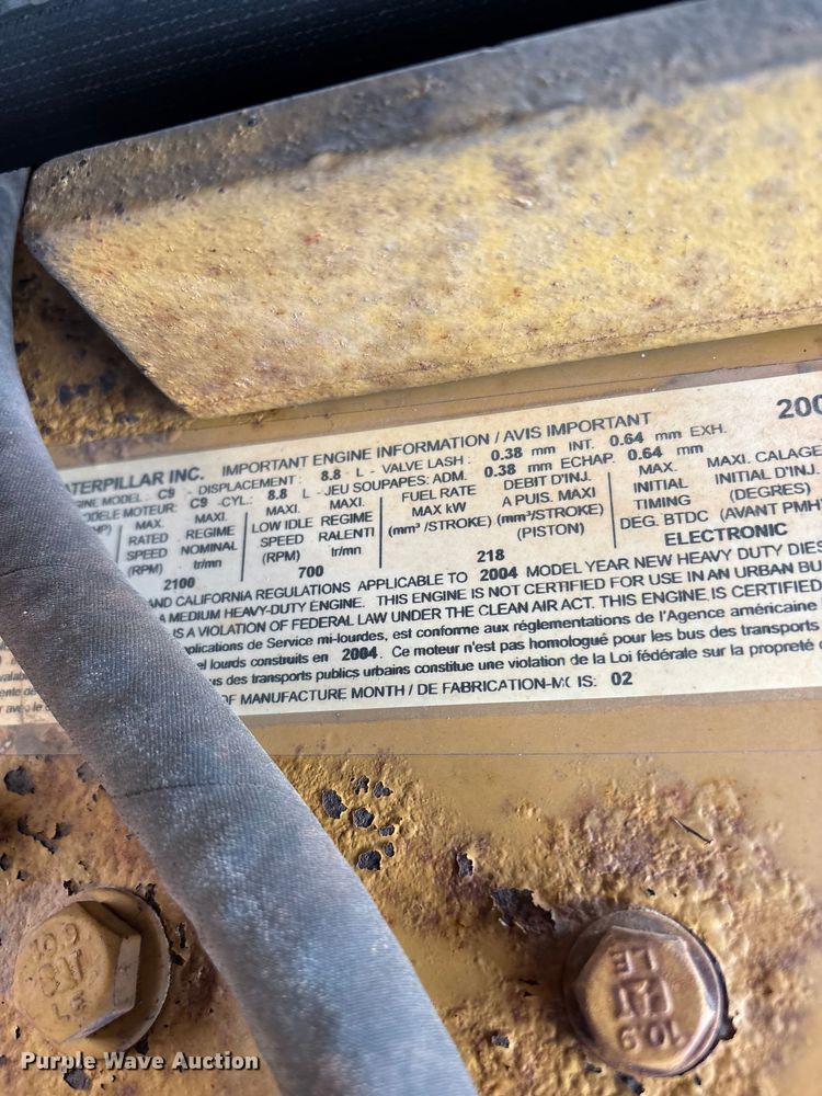 image for item FG0245 2004 Sterling L8500 Series bucket truck