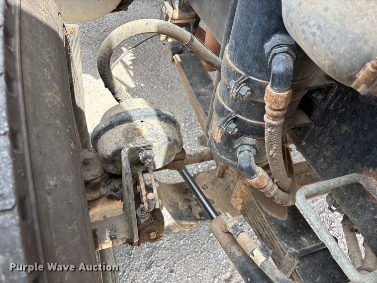 image for item FG0245 2004 Sterling L8500 Series bucket truck