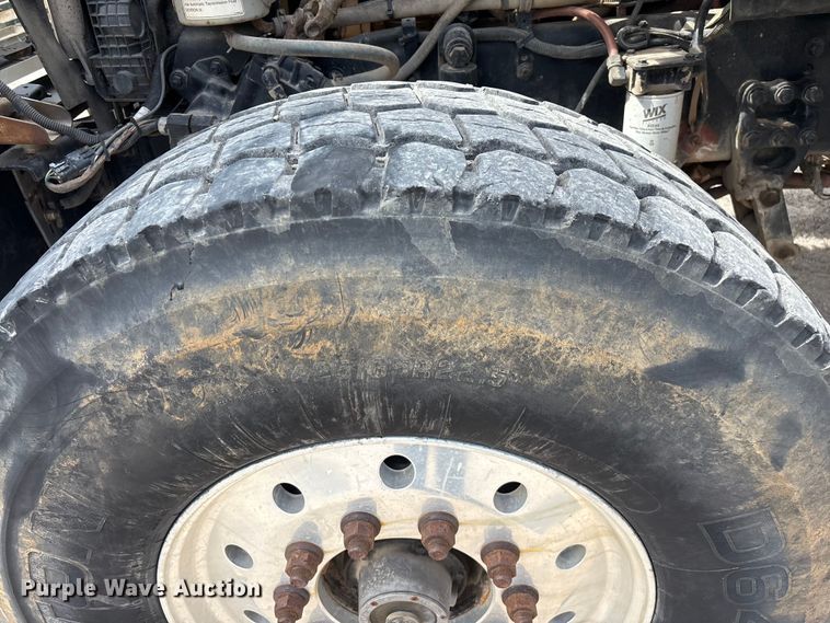 image for item FG0245 2004 Sterling L8500 Series bucket truck