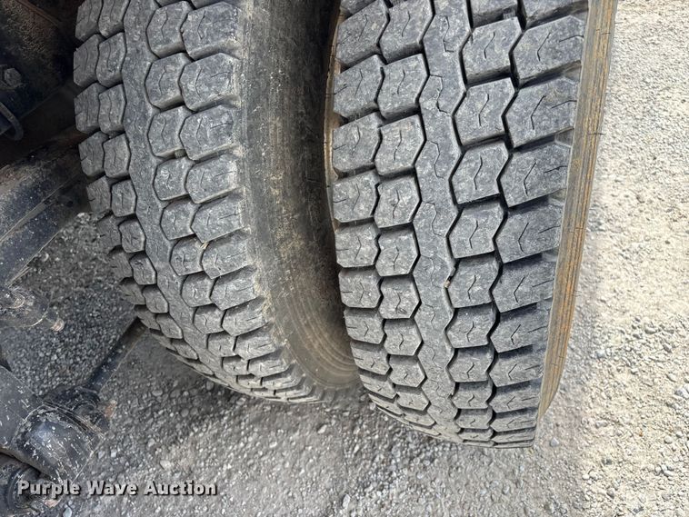 image for item FG0245 2004 Sterling L8500 Series bucket truck