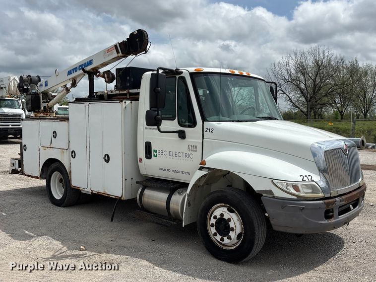 image for item FG0246 2007 International 4100 utility / service truck