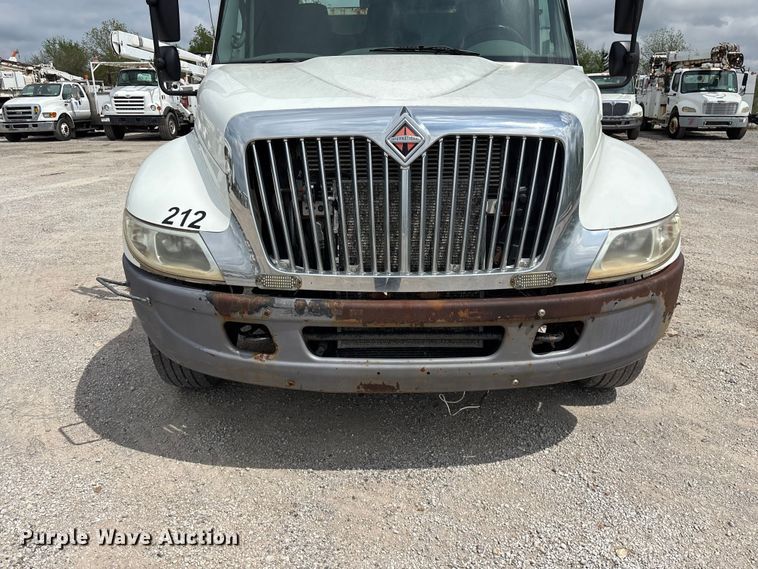 image for item FG0246 2007 International 4100 utility / service truck