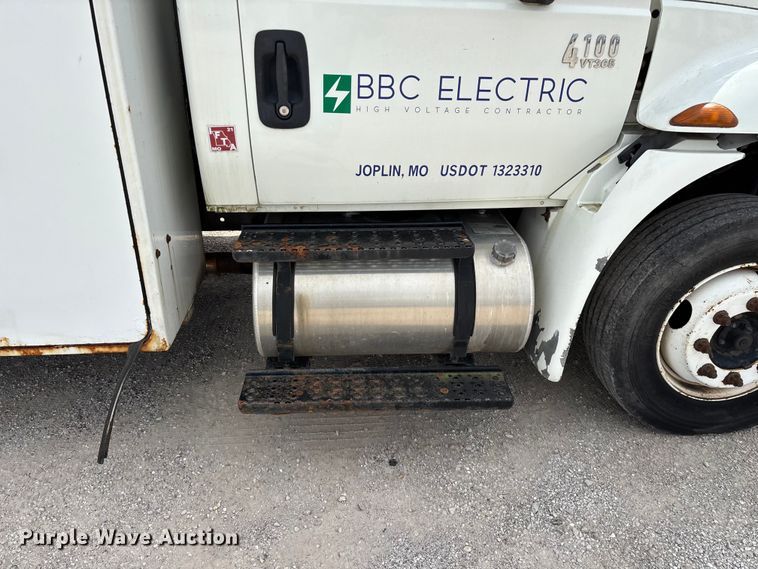 image for item FG0246 2007 International 4100 utility / service truck