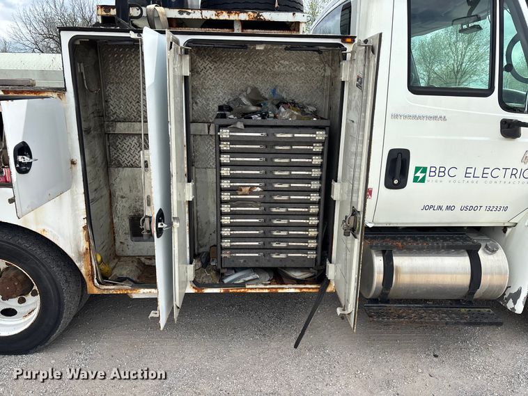 image for item FG0246 2007 International 4100 utility / service truck