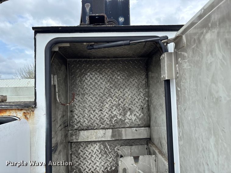 image for item FG0246 2007 International 4100 utility / service truck