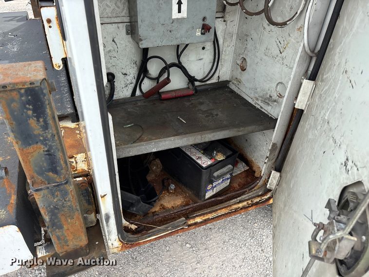 image for item FG0246 2007 International 4100 utility / service truck