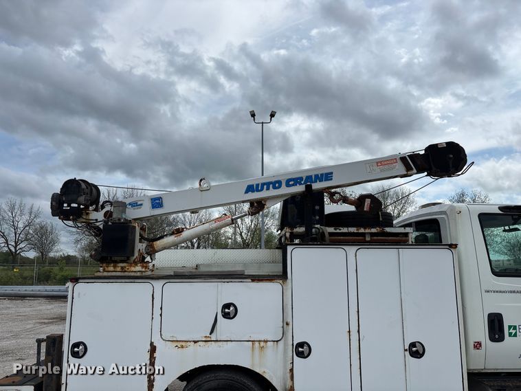 image for item FG0246 2007 International 4100 utility / service truck