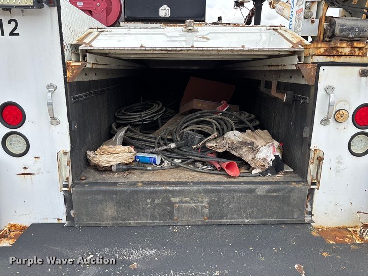 image for item FG0246 2007 International 4100 utility / service truck