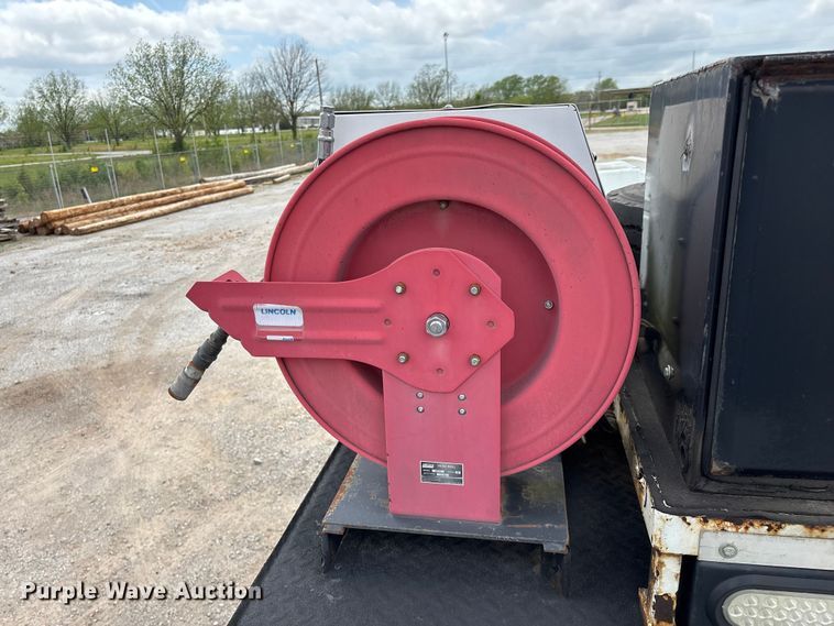 image for item FG0246 2007 International 4100 utility / service truck