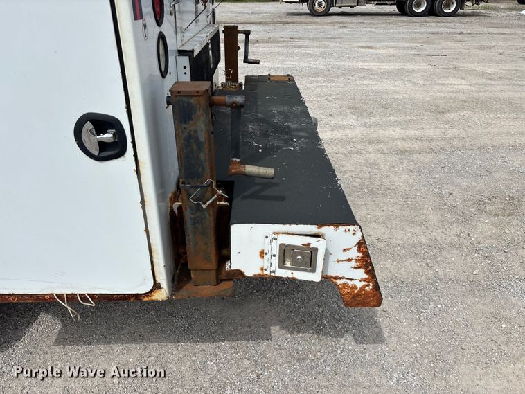 image for item FG0246 2007 International 4100 utility / service truck