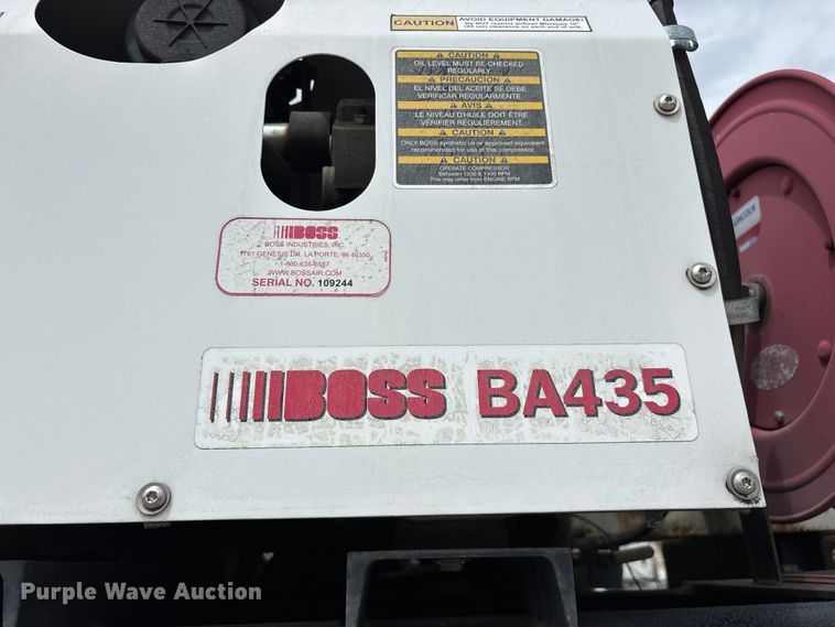 image for item FG0246 2007 International 4100 utility / service truck