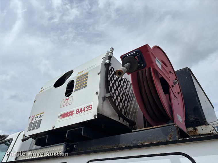 image for item FG0246 2007 International 4100 utility / service truck