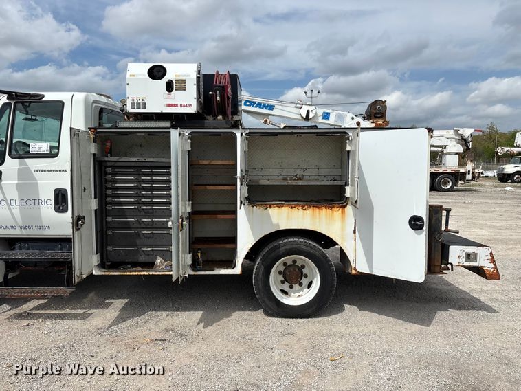 image for item FG0246 2007 International 4100 utility / service truck