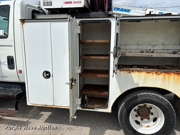 image for item FG0246 2007 International 4100 utility / service truck