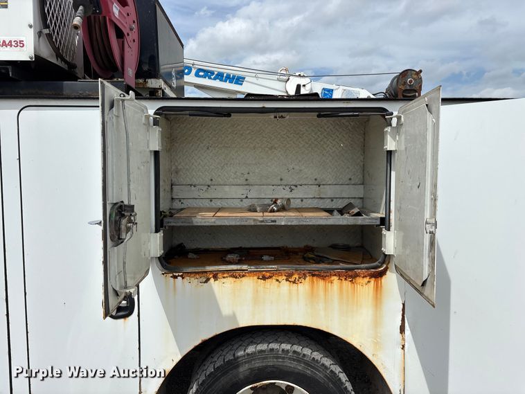 image for item FG0246 2007 International 4100 utility / service truck