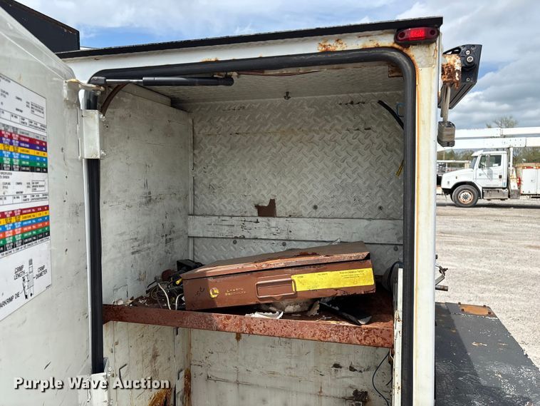 image for item FG0246 2007 International 4100 utility / service truck