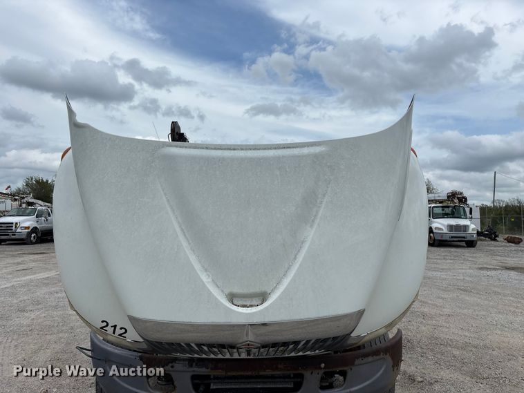 image for item FG0246 2007 International 4100 utility / service truck