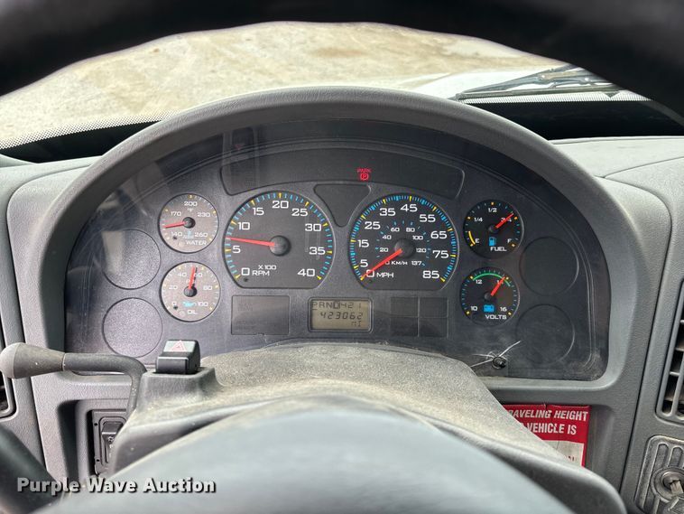 image for item FG0246 2007 International 4100 utility / service truck