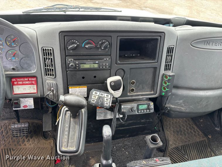 image for item FG0246 2007 International 4100 utility / service truck