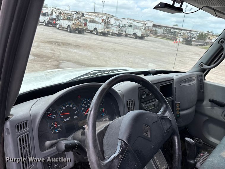 image for item FG0246 2007 International 4100 utility / service truck