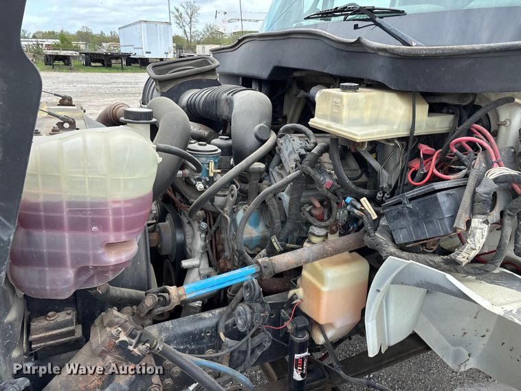 image for item FG0246 2007 International 4100 utility / service truck