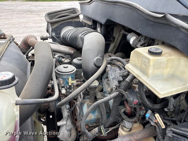 image for item FG0246 2007 International 4100 utility / service truck