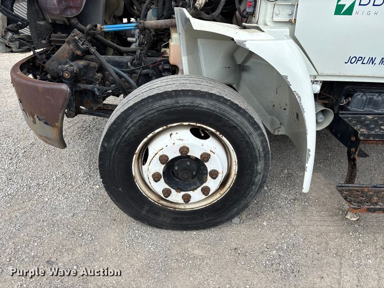 image for item FG0246 2007 International 4100 utility / service truck