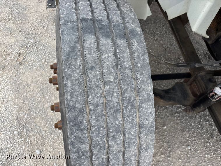 image for item FG0246 2007 International 4100 utility / service truck