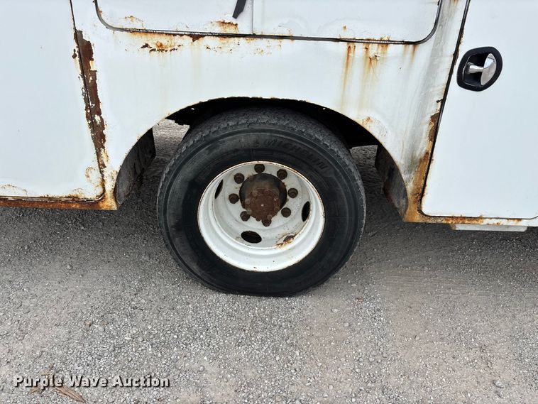 image for item FG0246 2007 International 4100 utility / service truck