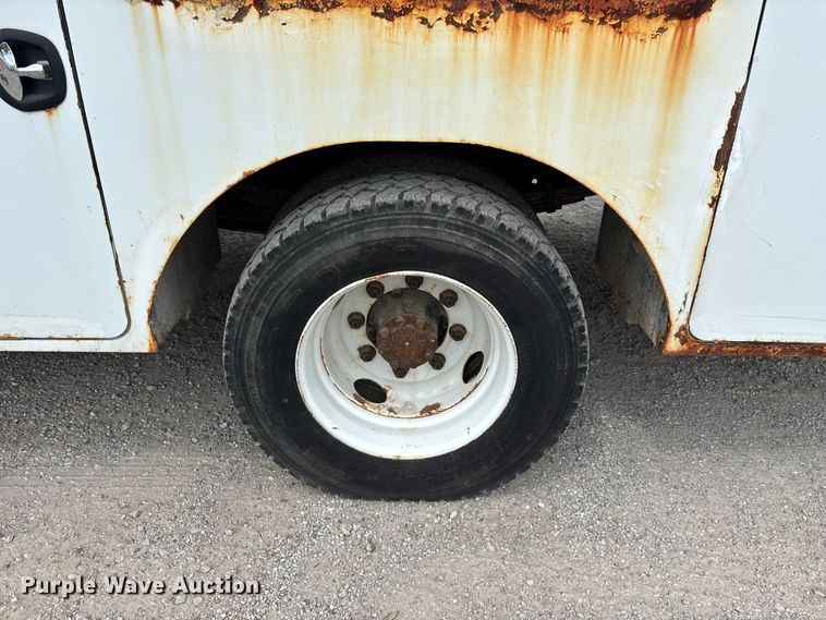 image for item FG0246 2007 International 4100 utility / service truck