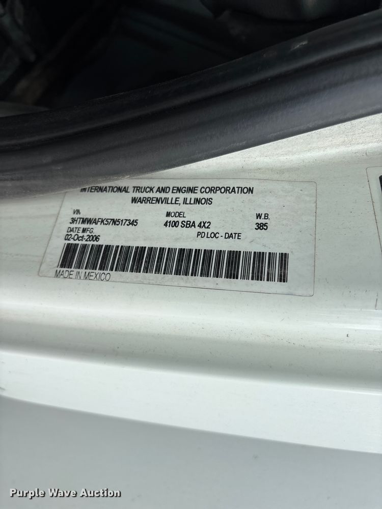 image for item FG0246 2007 International 4100 utility / service truck