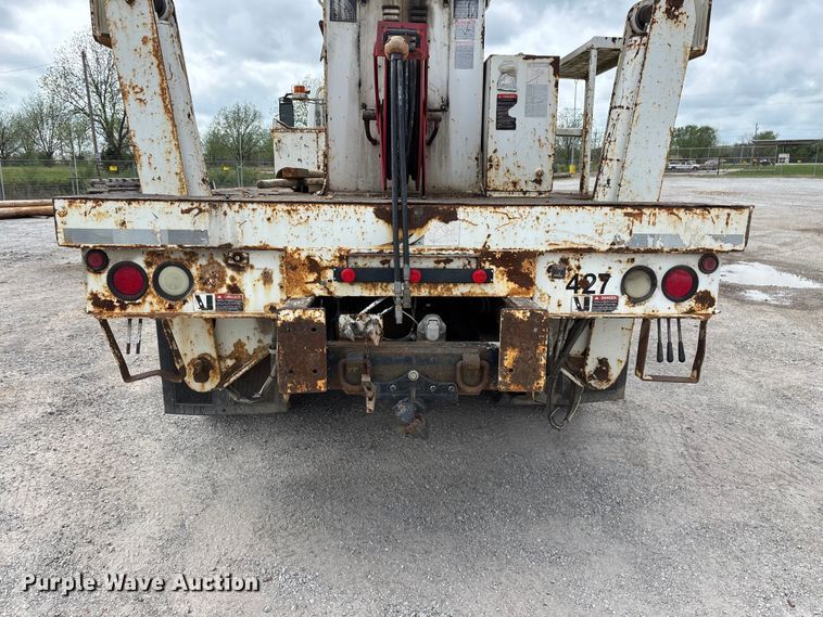 image for item FG0247 2003 International 7400 digger derrick truck