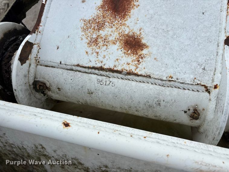 image for item FG0247 2003 International 7400 digger derrick truck