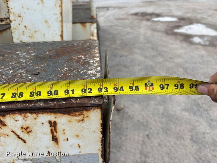 image for item FG0247 2003 International 7400 digger derrick truck