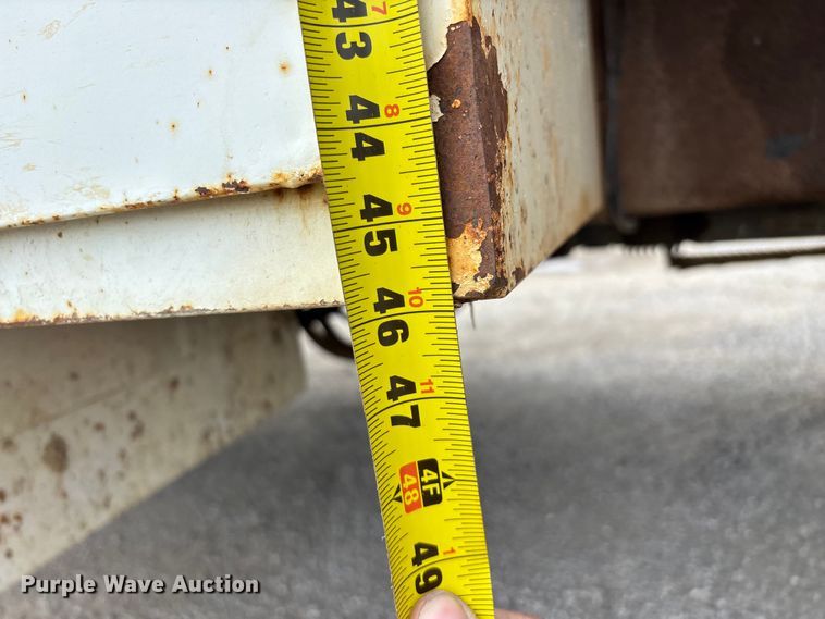 image for item FG0247 2003 International 7400 digger derrick truck